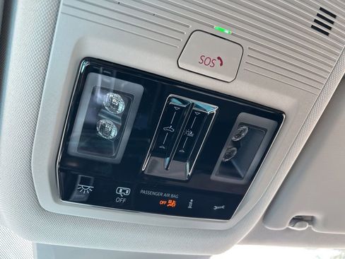 New 2026 Volkswagen Atlas SE image 40