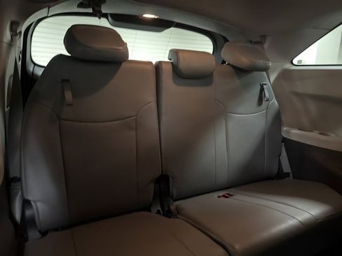 Used 2024 Toyota Sienna XLE image 15