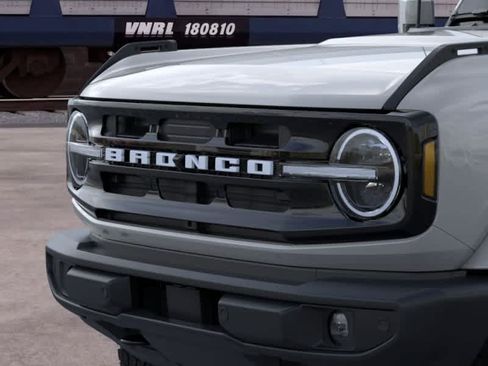 New 2026 Ford Bronco Outer Banks AWD/4WD image 19