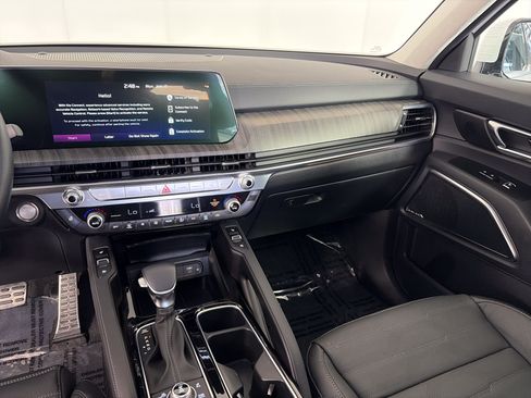Certified 2025 Kia Telluride SX Prestige AWD/4WD image 4