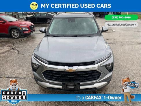 Used 2025 Chevrolet TrailBlazer LT w/ Convenience Package AWD/4WD image 2