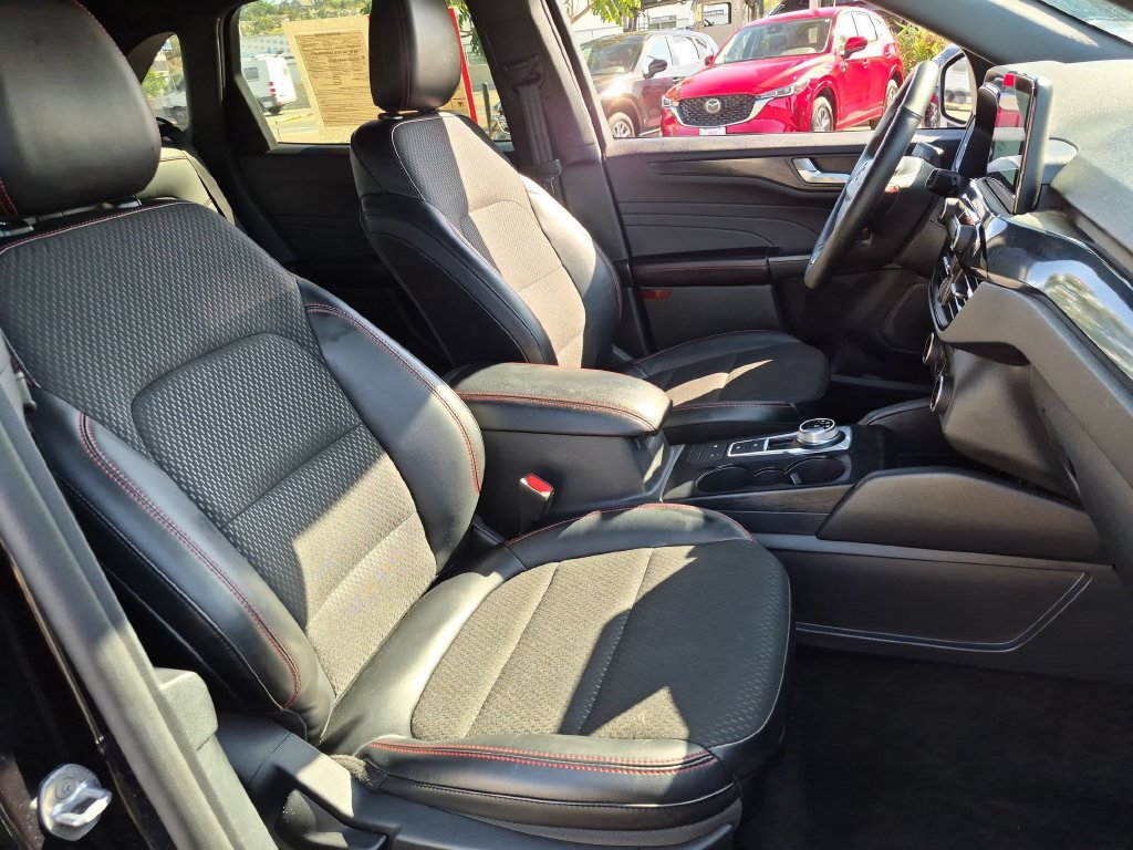Used 2025 Ford Escape ST-Line AWD/4WD image 31
