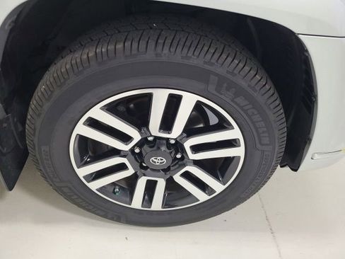 Used 2017 Toyota 4Runner Limited AWD/4WD image 40