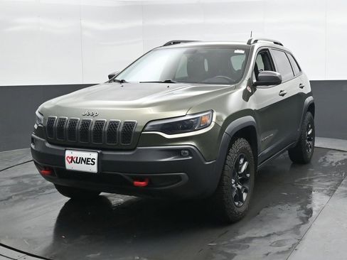 Used 2020 Jeep Cherokee Trailhawk w/ Comfort/Convenience Group image 6