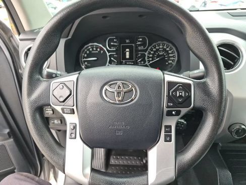 Used 2018 Toyota Tundra SR5 w/ SR5 Upgrade Package AWD/4WD image 28