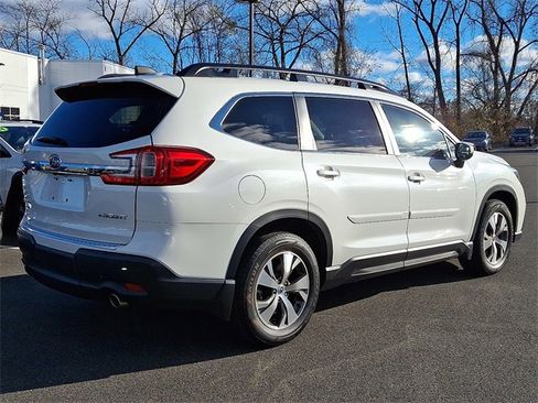 Used 2023 Subaru Ascent Premium w/ Convenience Package image 6