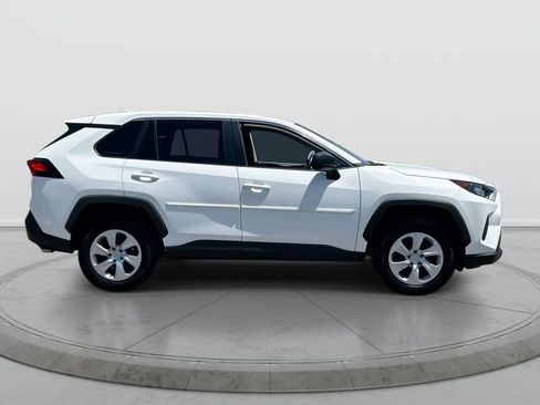 Used 2022 Toyota RAV4 LE w/ Carpet Mat Package (TMS) FWD image 9