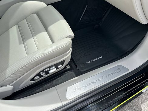 Used 2018 Porsche Panamera Turbo S AWD/4WD image 42