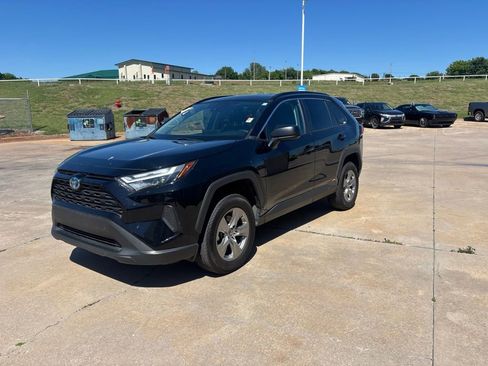 Used 2024 Toyota RAV4 LE AWD/4WD image 2