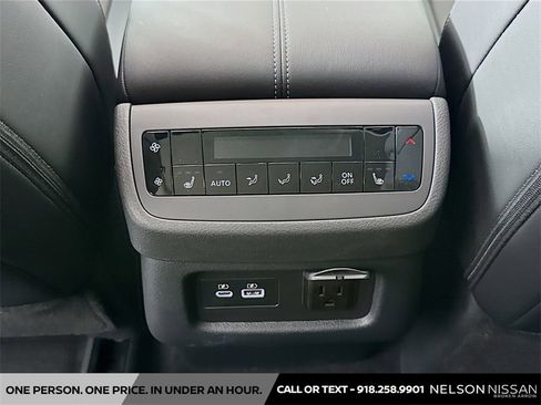 New 2025 Nissan Pathfinder Platinum w/ Black Appearance Package image 27