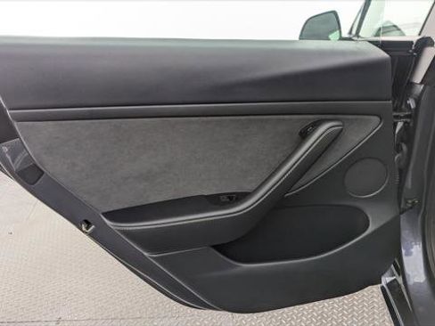 Used 2023 Tesla Model 3 Standard Range image 14