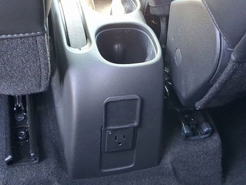 Certified 2022 Chevrolet Trax LT w/ LT Convenience Package image 11