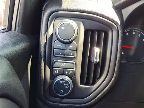 Used 2021 Chevrolet Silverado 1500 Custom Trail Boss w/ Midnight Edition AWD/4WD image 18