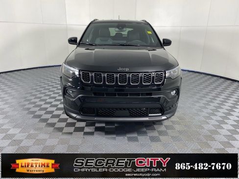 New 2026 Jeep Compass Latitude image 2