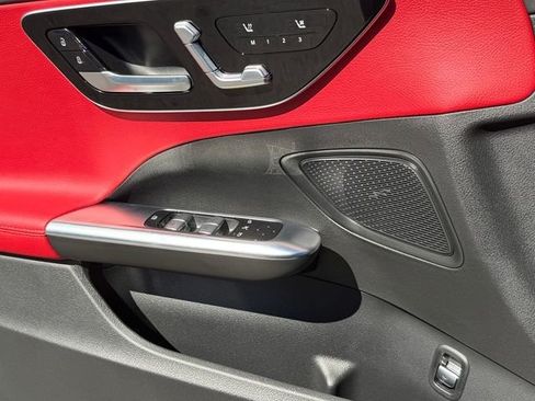 New 2026 Mercedes-Benz C 300 4MATIC Sedan image 19