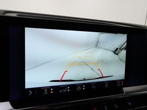 Used 2025 Chevrolet Silverado 1500 LTZ w/ Z71 Off-Road Package image 16