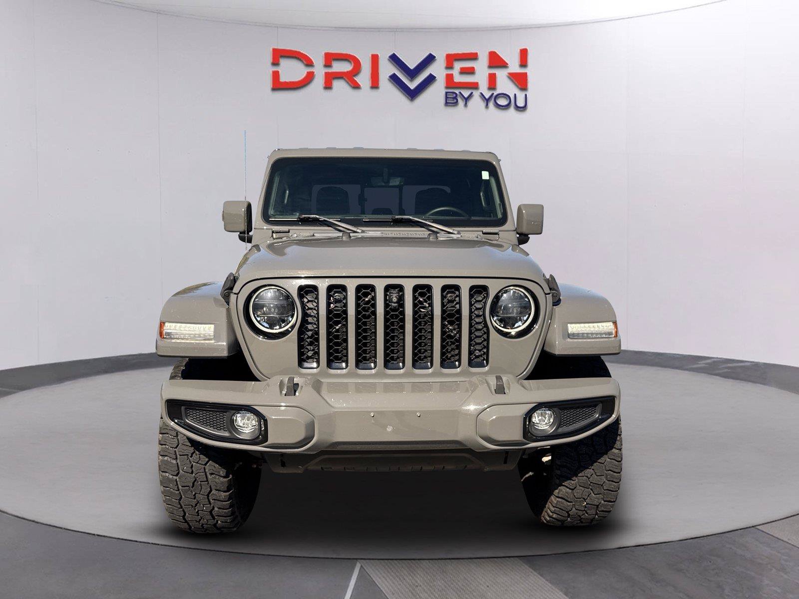 Used 2023 Jeep Gladiator Overland AWD/4WD image 7