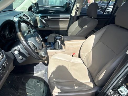 Used 2020 Lexus GX 460 Premium w/ Premium Package AWD/4WD image 7