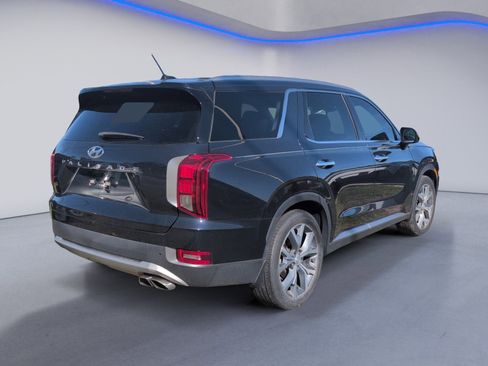 Used 2020 Hyundai Palisade SEL w/ Convenience Package image 2
