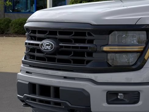New 2026 Ford F150 XLT w/ XLT Black Appearance Package AWD/4WD image 18