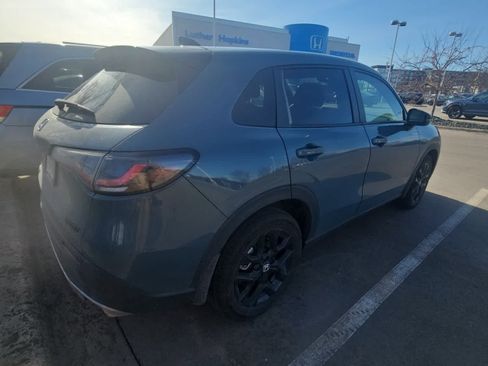 Used 2024 Honda HR-V Sport image 3