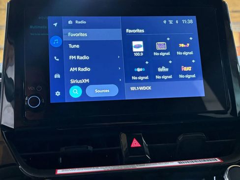 Used 2024 Toyota Corolla Cross LE image 39