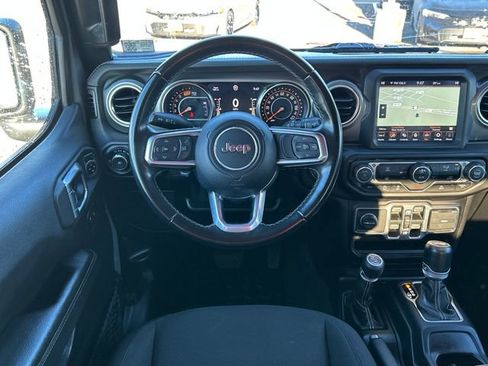 Used 2021 Jeep Wrangler Unlimited Sahara w/ Uconnect 4C Nav & Sound Group AWD/4WD image 17
