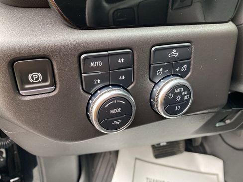 Used 2024 GMC Sierra 1500 Elevation image 14