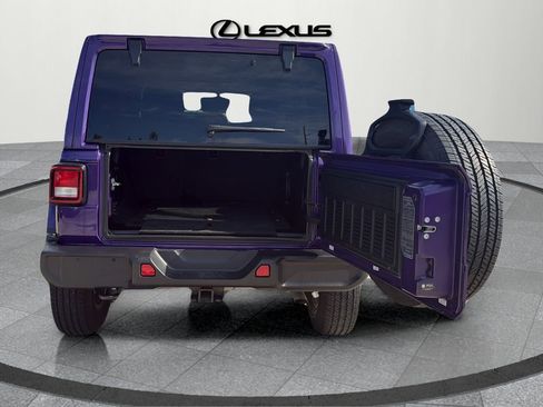 Used 2023 Jeep Wrangler Sahara image 16