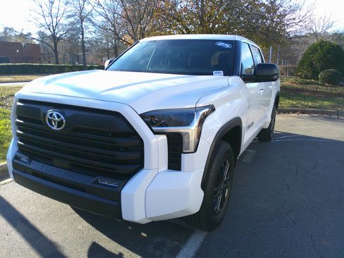 Used 2025 Toyota Tundra SR5 image 5