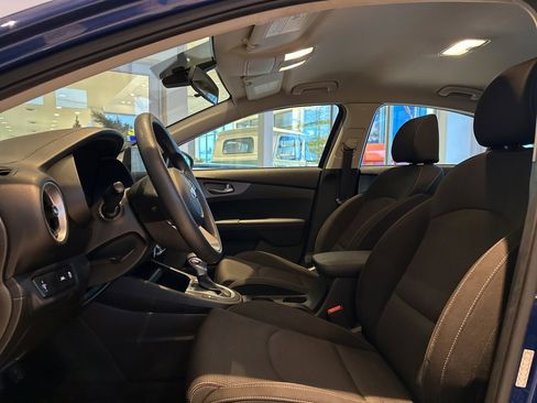 Used 2020 Kia Forte LXS image 12