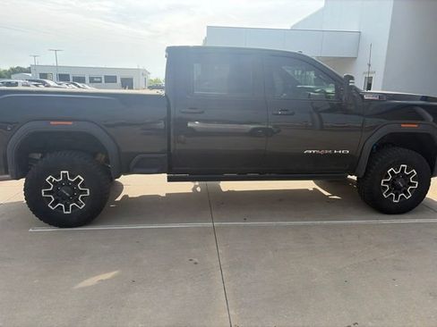 Used 2025 GMC Sierra 2500 AT4X AWD/4WD image 7