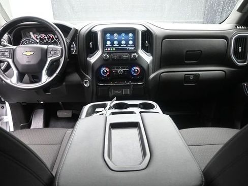 Used 2021 Chevrolet Silverado 1500 LT image 9