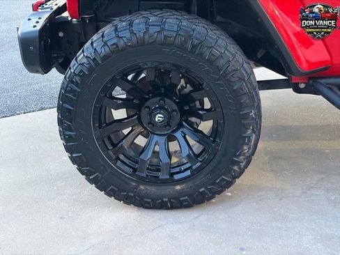 Used 2021 Jeep Wrangler Unlimited Rubicon AWD/4WD image 23