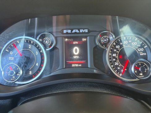 Used 2020 RAM 2500 Big Horn w/ Level 1 Equipment Group AWD/4WD image 11