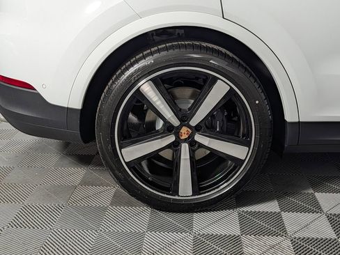 New 2026 Porsche Cayenne AWD/4WD image 13