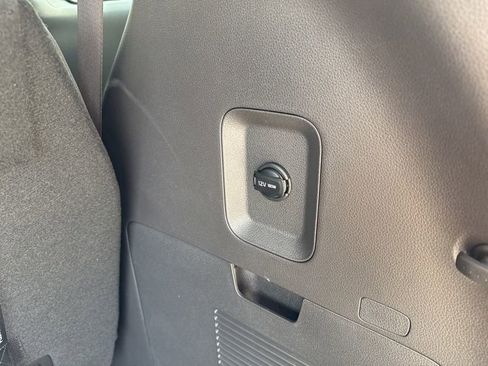 New 2026 Kia Carnival LX image 11