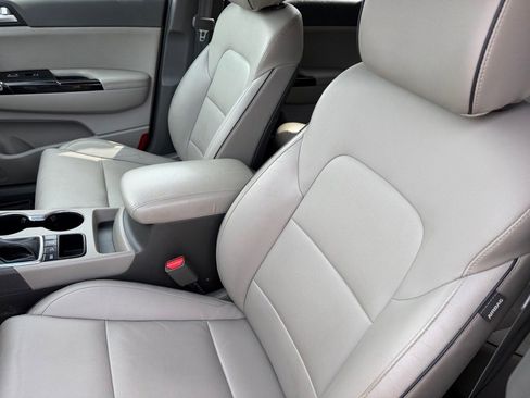 Used 2018 Kia Sportage EX w/ EX Sport Appearance Package image 11