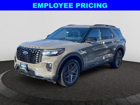 New 2026 Ford Explorer ST-Line w/ ST-Line Street Pack AWD/4WD image 1