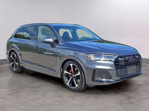 Used 2024 Audi Q7 3.0T Prestige w/ Prestige Package AWD/4WD image 3