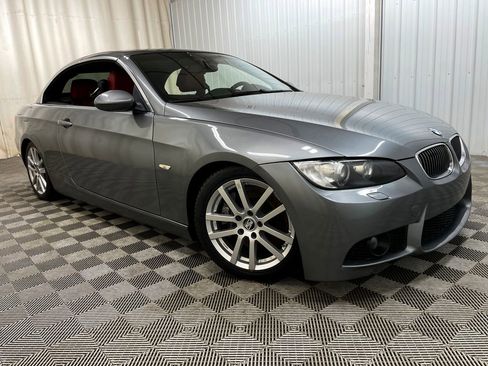 Used 2009 BMW 335i Convertible image 41