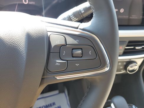 Used 2025 Buick Encore GX Sport Touring w/ Advanced Technology Package image 23