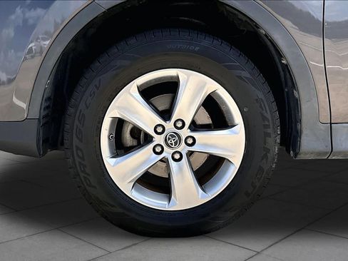 Used 2015 Toyota RAV4 XLE FWD image 10