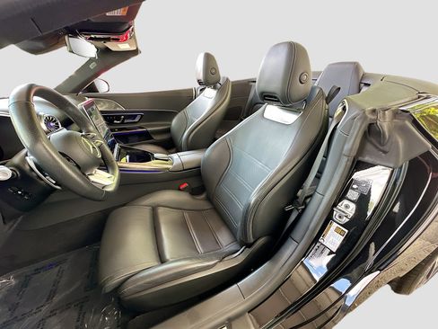 Used 2023 Mercedes-Benz SL 43 AMG w/ Driver Assistance Package image 22