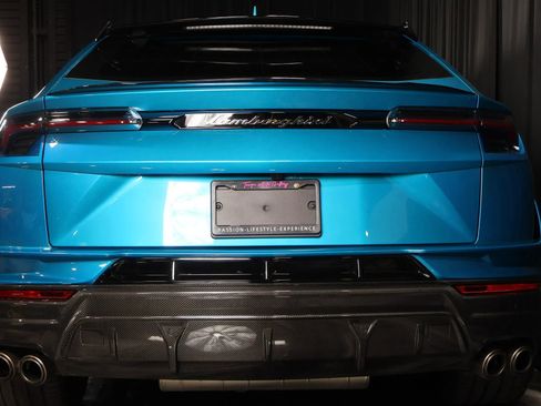 Used 2023 Lamborghini Urus Performante image 11
