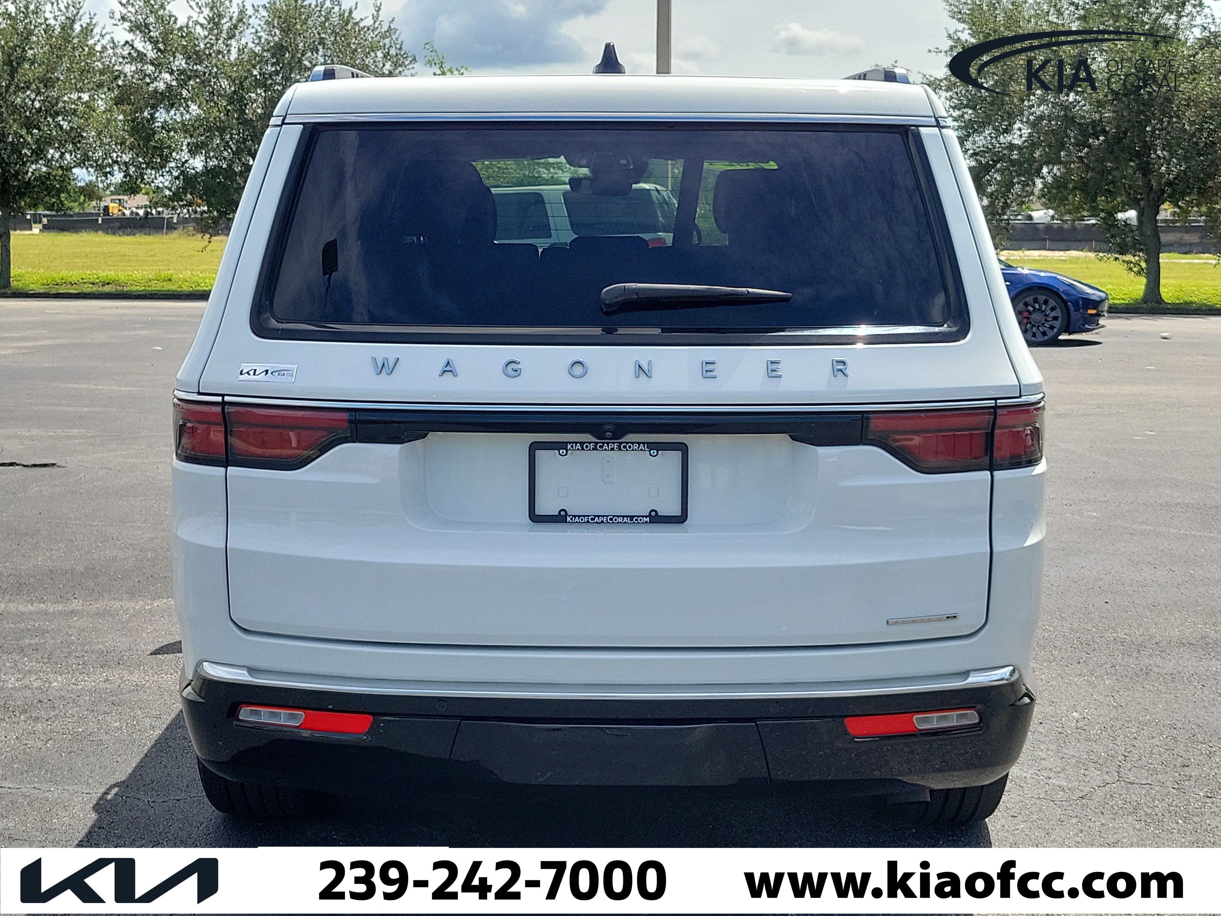 Used 2024 Jeep Wagoneer Series II AWD/4WD image 5