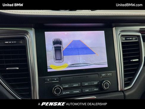 Used 2018 Porsche Macan Turbo image 9