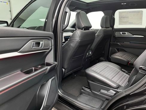 New 2026 Ford Explorer ST-Line w/ ST-Line Street Pack AWD/4WD image 32