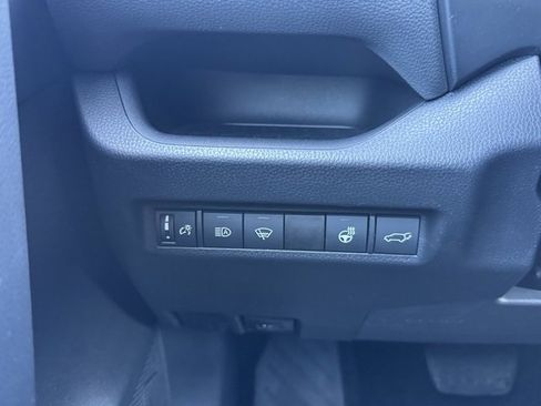 Certified 2021 Toyota RAV4 XLE Premium image 31