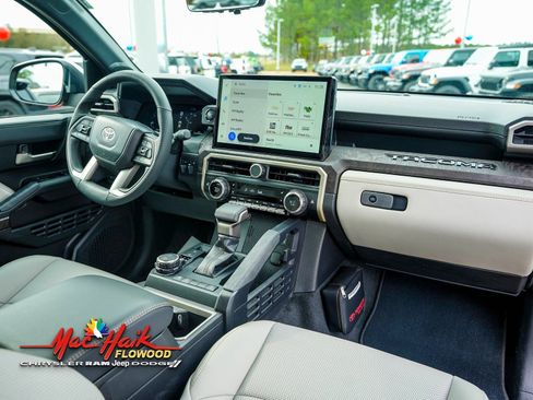 Used 2025 Toyota Tacoma Limited image 12